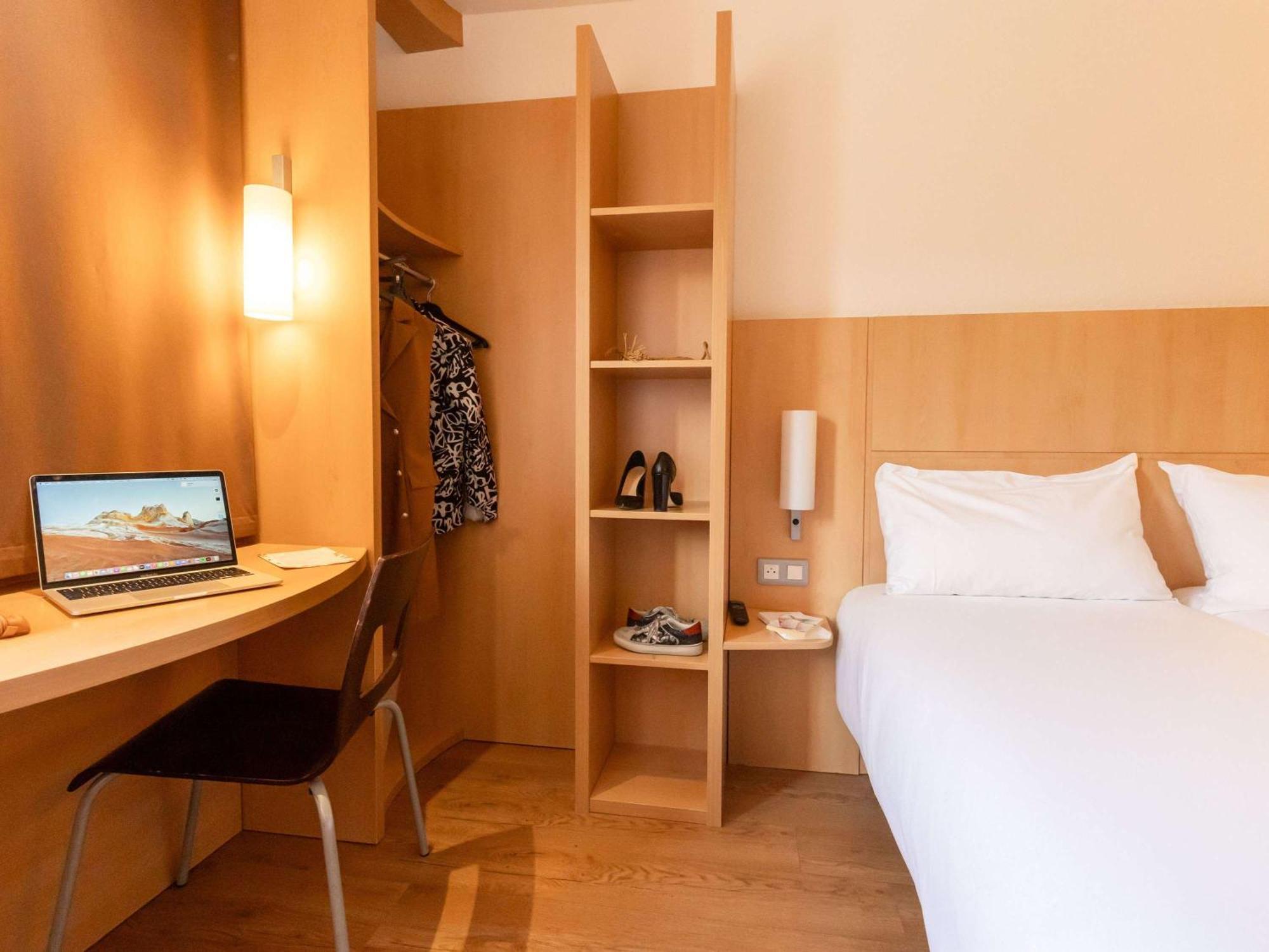 Ibis Le Puy-En-Velay Centre Hotel Exterior photo